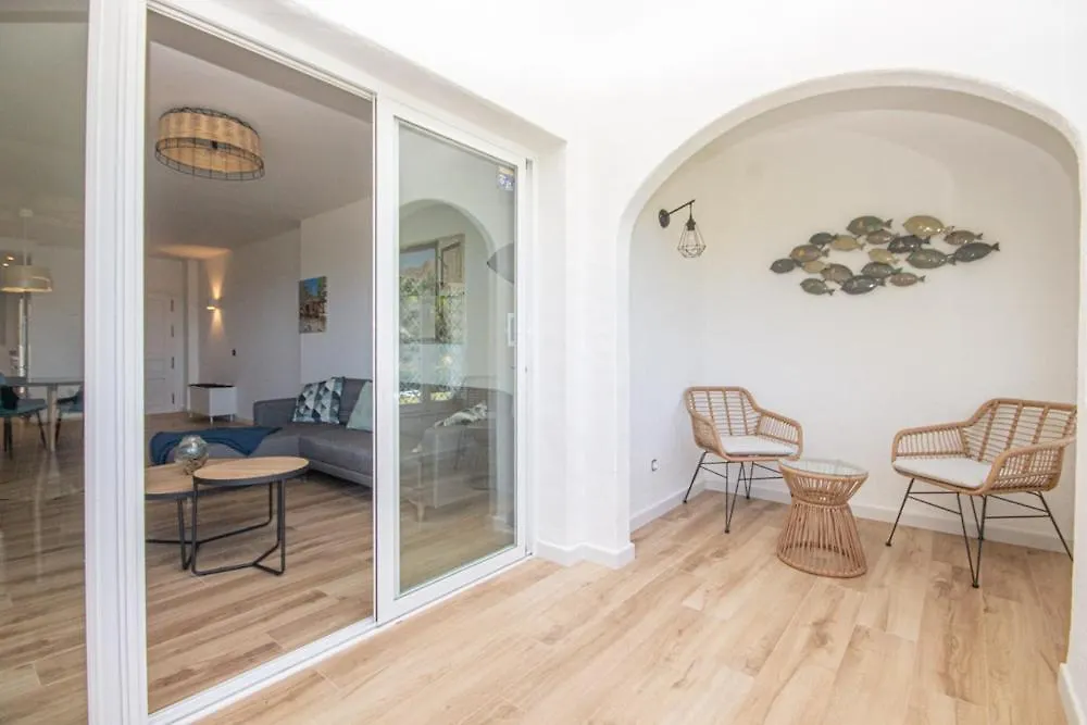 Wonderful 2 Bed Apartment With Stunning Sea Views Sitio de Calahonda