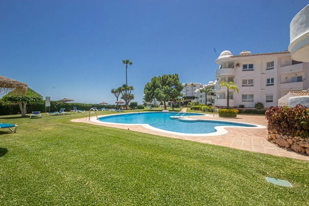 Wonderful 2 Bed Apartment With Stunning Sea Views Sitio de Calahonda