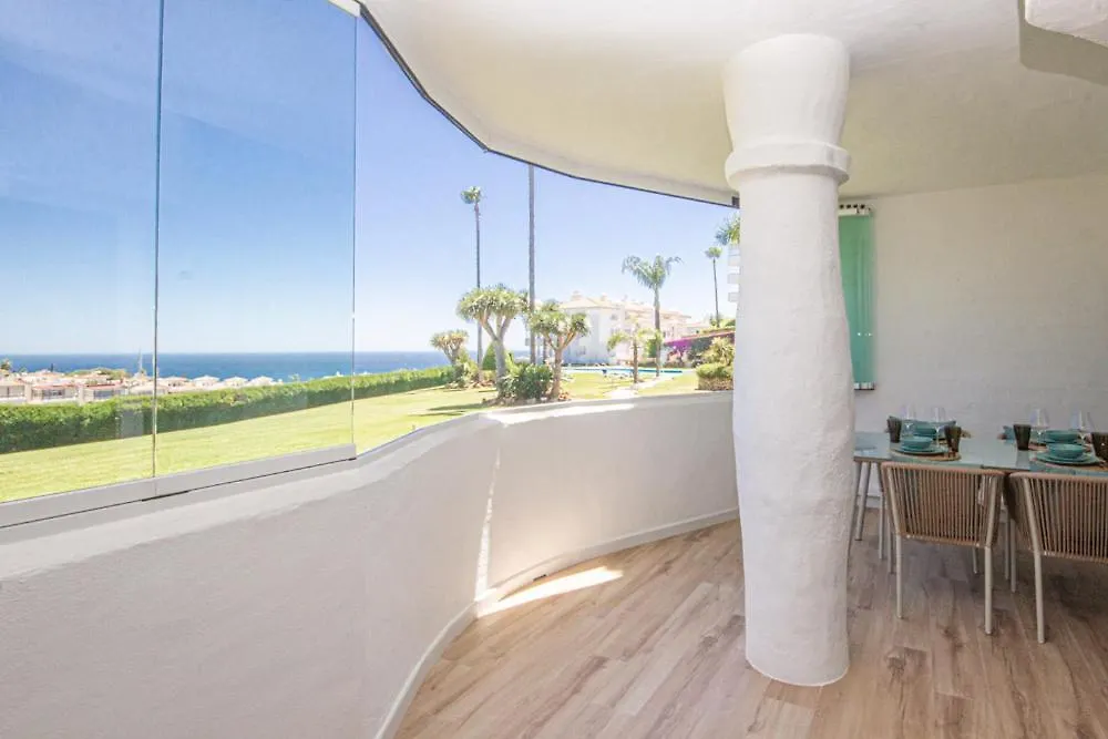 Wonderful 2 Bed Apartment With Stunning Sea Views Sitio de Calahonda